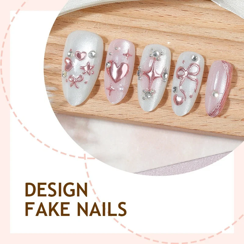 Kunstnagelset mit Glitzer- und Blumenakzenten Karnz