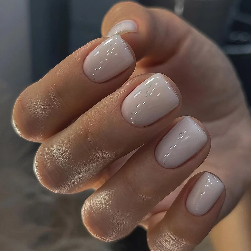 Kunstnagelset mit Glänzenden Finish und Praktischem Zubehör Karnz