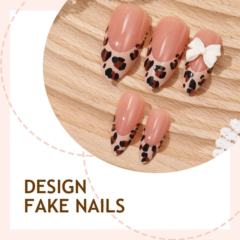 Kunstnagelset mit Glamourösen Leopardenmustern Karnz