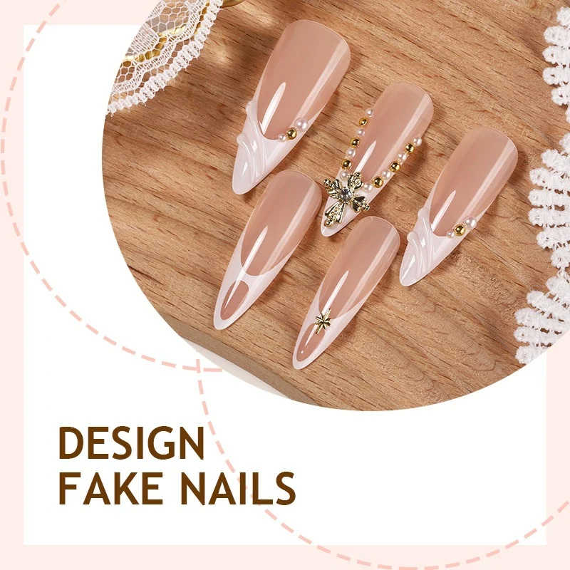 Kunstnagelset mit glamourösen Designs und eleganten Akzenten Karnz