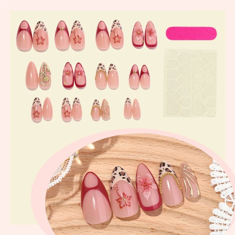 Kunstnagelset mit glamourösen Blüten- und Glitzerelementen Karnz