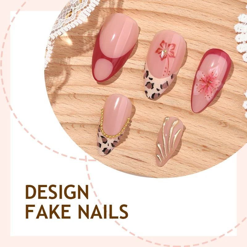 Kunstnagelset mit glamourösen Blüten- und Glitzerelementen Karnz