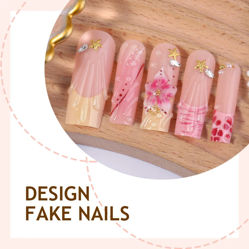 Kunstnagelset mit floralen und glitzernden Verzierungen Karnz