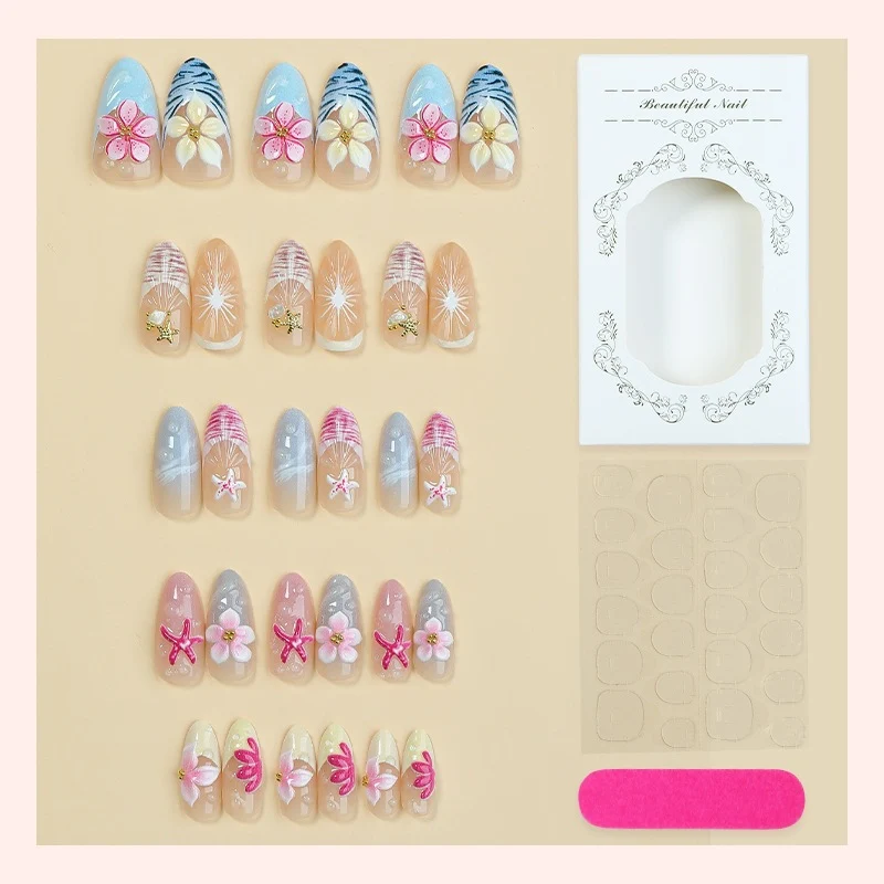 Kunstnagelset mit floralen Designs und eleganten Akzenten Karnz