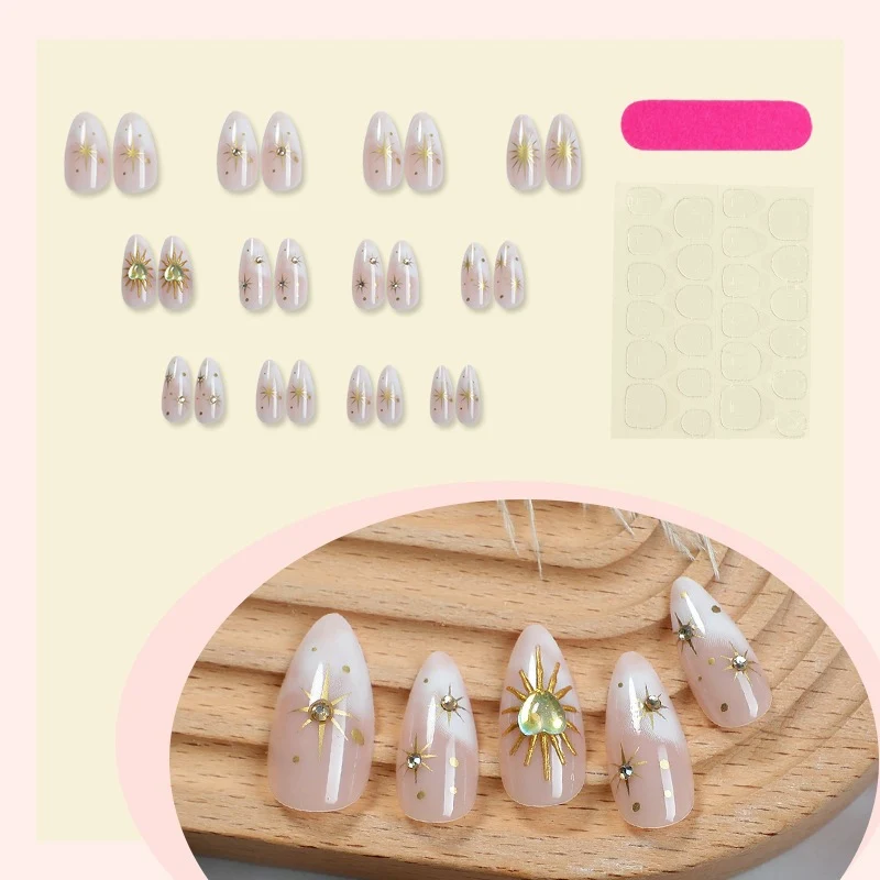 Kunstnagelset mit luxuriösen 3D-Sternen- und Glitzerelementen Karnz