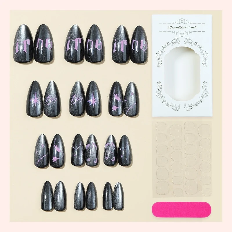 Kunstnagelset mit kreativen grafischen Designs Karnz