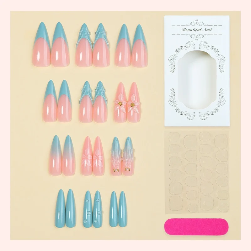 Kunstnagelset mit filigranen Designs Karnz