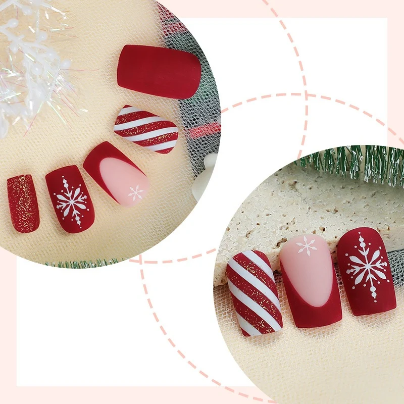 Kunstnagelset mit festlichen Feiertagsmotiven und glitzernden Akzenten Karnz