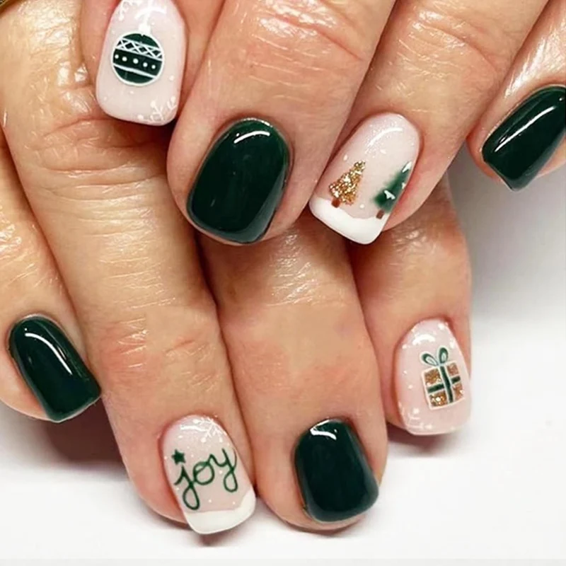 Kunstnagelset mit festlichem Winterthema Karnz