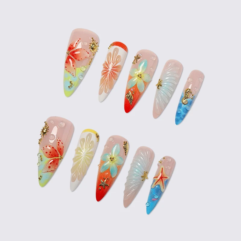 Kunstnagelset mit exquisiten Blüten- und Glitzermotiven Karnz