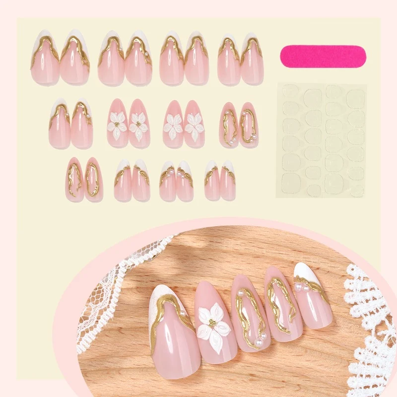 Kunstnagelset mit eleganter Blüten- und Glitzerverzierung Karnz