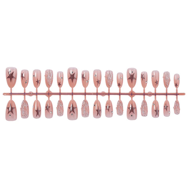 Kunstnagelset mit eleganten Stern- und Glitzerdetails Karnz