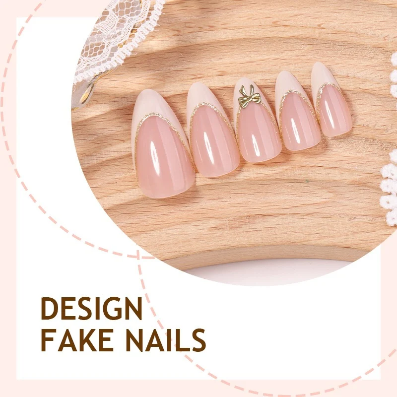 Kunstnagelset mit eleganten Spitzen und feinen Glitzerakzenten Karnz