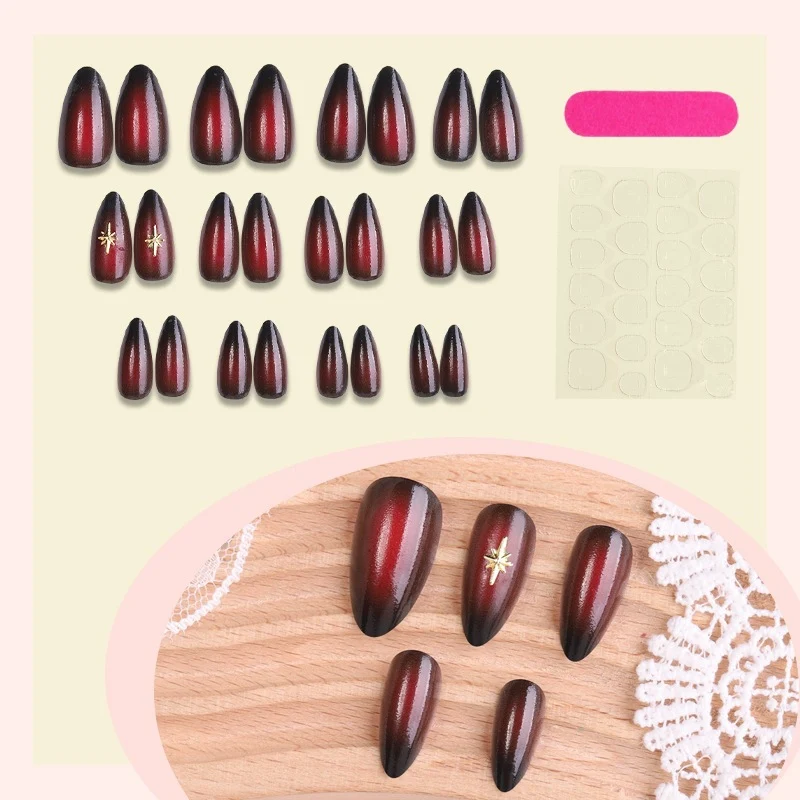 Kunstnagelset mit eleganten Ombre-Effekten und goldenen Akzenten Karnz