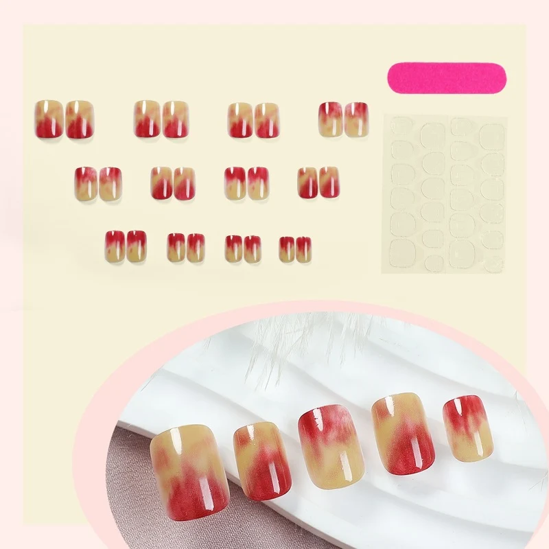 Kunstnagelset mit eleganten Farbverläufen und kreativen Akzenten Karnz