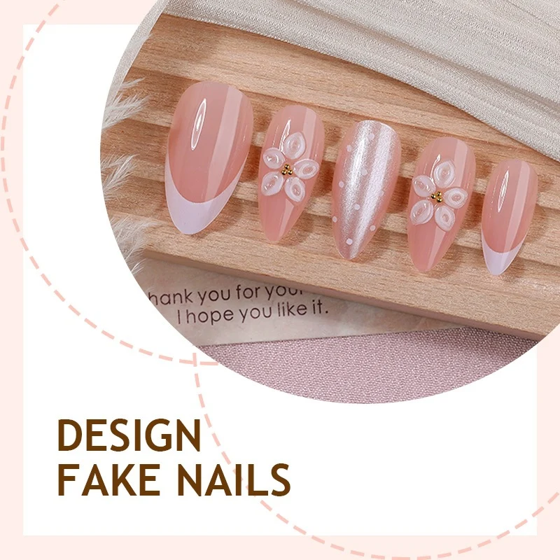 Kunstnagelset mit eleganten Blumen- und Glitzerdesigns Karnz