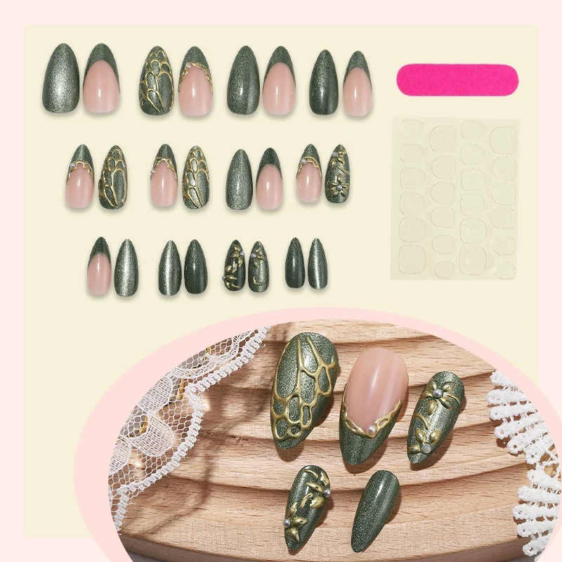 Kunstnagelset mit eleganten 3D-Elementen und luxuriösen Akzenten Karnz
