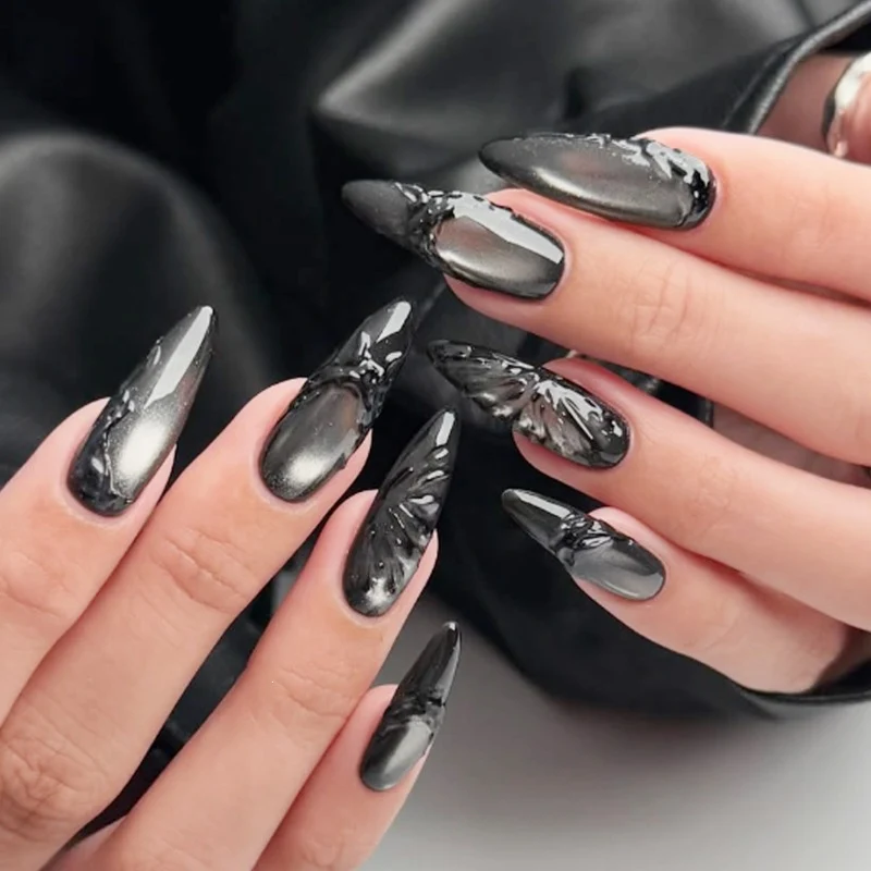 Kunstnagelset mit elegantem und schimmerndem Design Karnz