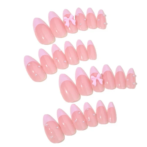 Kunstnagelset mit elegantem Glitzer- und Spitzen-Design Karnz