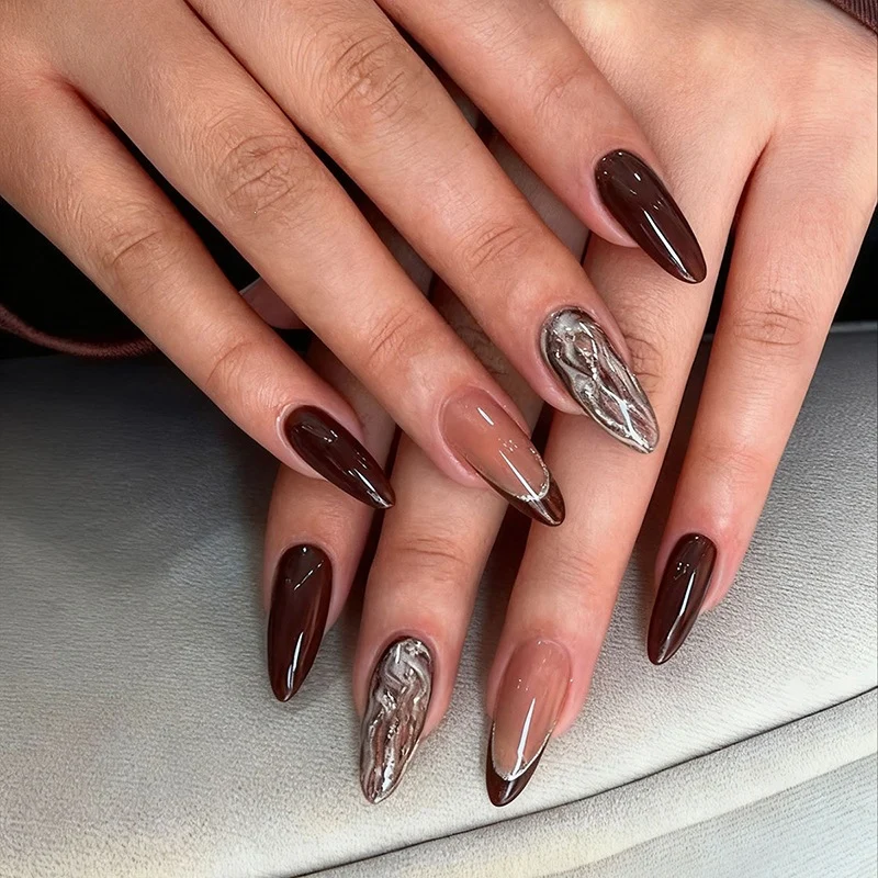 Kunstnagelset mit elegantem Design und 3D-Details Karnz