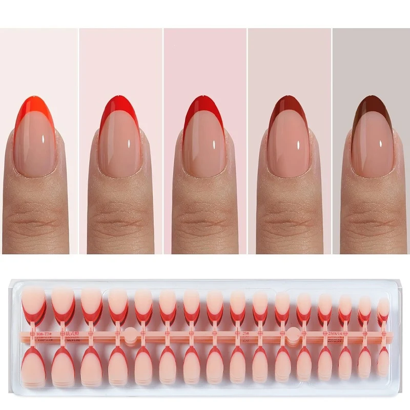 Kunstnagelset mit bunten Spitzen Karnz