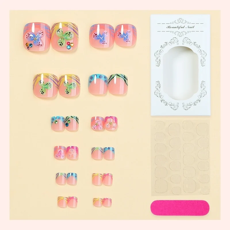 Kunstnagelset mit bunten Schmetterlings- und Blumenmotiven Karnz