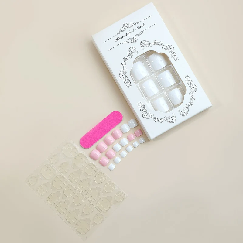 Kunstnagel-Kit mit verschiedenen Designs Karnz